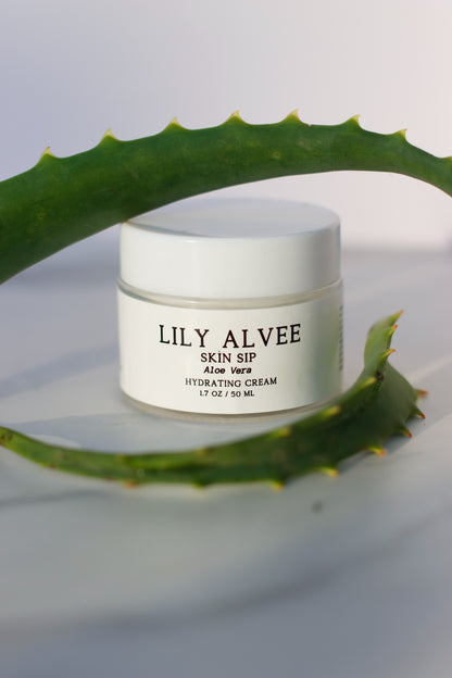 Lily Alvee Skin Sip Cream